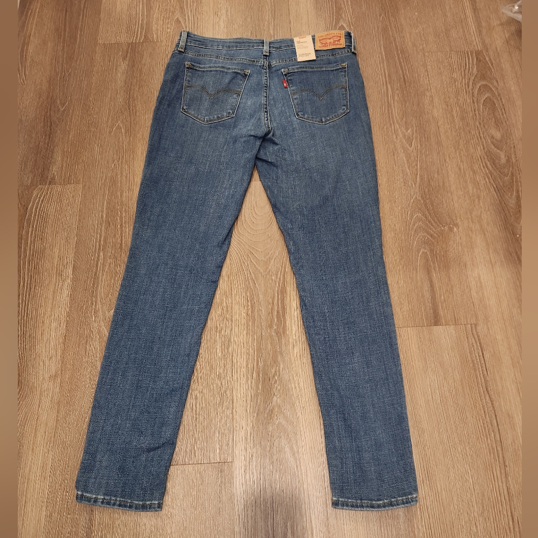 711 Levis Jeans
